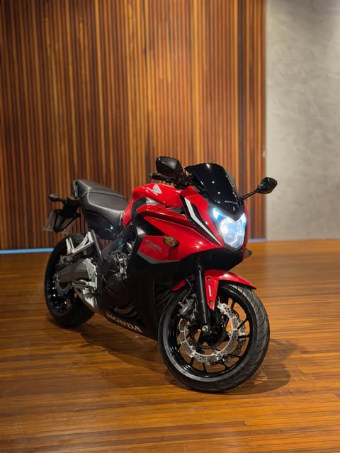 HONDA CBR 650F - Imagem 10