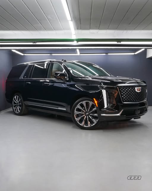 CADILLAC ESCALADE ESV PREMIUM LUXURY 4WD AUTOMÁTICO - Imagem 1