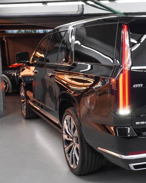 CADILLAC ESCALADE ESV PREMIUM LUXURY 4WD AUTOMÁTICO - Imagem 7