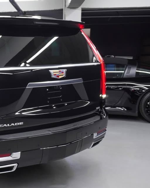 CADILLAC ESCALADE ESV PREMIUM LUXURY 4WD AUTOMÁTICO - Imagem 8