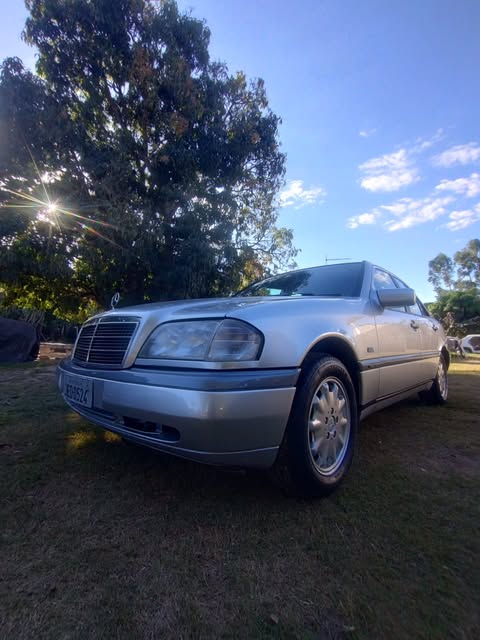 MERCEDES-BENZ C180 - Imagem 5