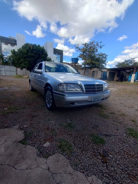MERCEDES-BENZ C180 - Imagem 6