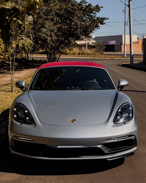 PORSCHE 718 BOXSTER GTS - Imagem 2