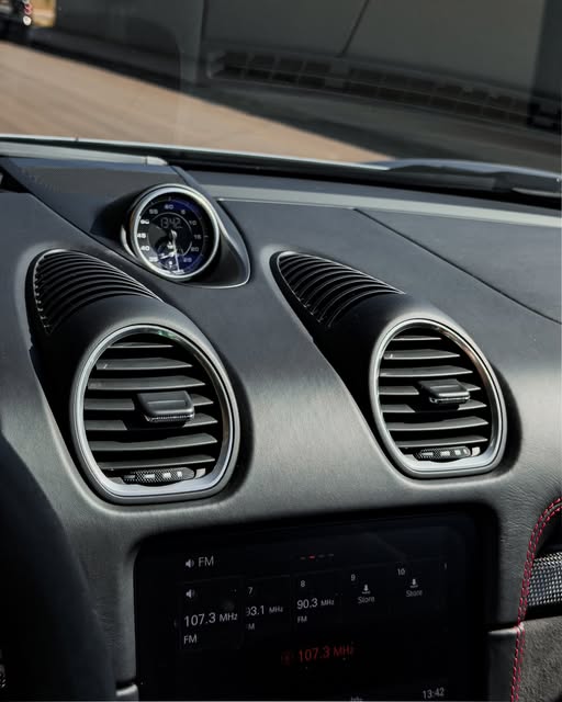 PORSCHE 718 BOXSTER GTS - Imagem 11