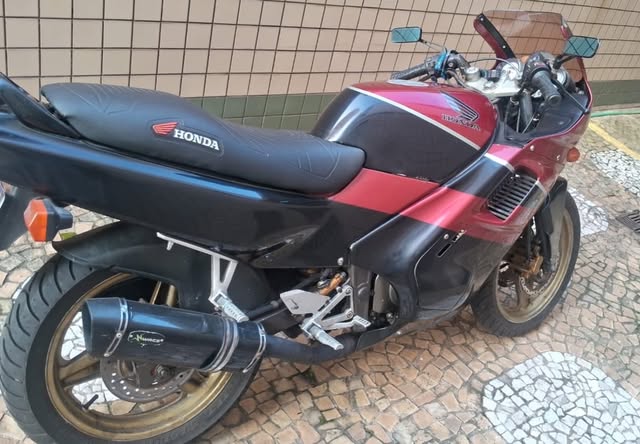 HONDA CBR 450 SR - Imagem 4