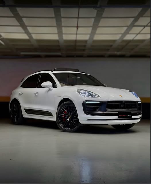 PORSCHE MACAN GTS - Imagem 1