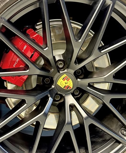 PORSCHE MACAN GTS - Imagem 6