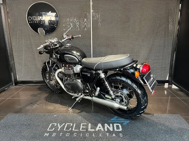 TRIUMPH BONNEVILLE T100 - Imagem 6