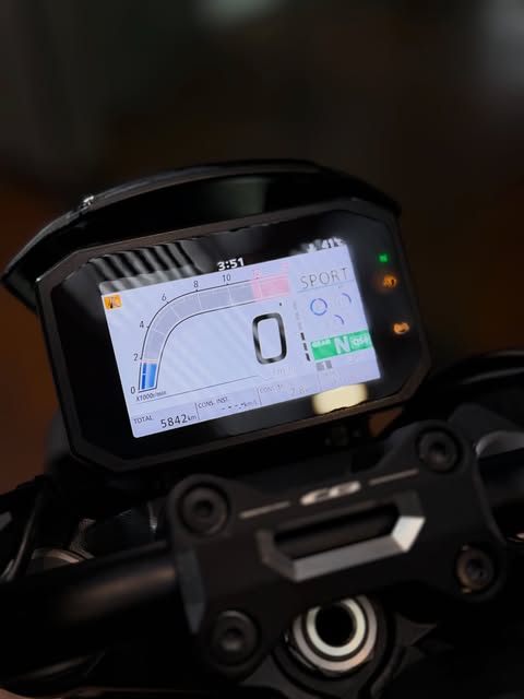 HONDA CB1000 BLACK EDITION - Imagem 6