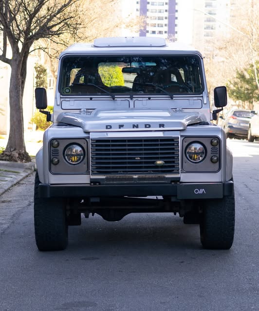 LAND ROVER DEFENDER 90 CSW - Imagem 1