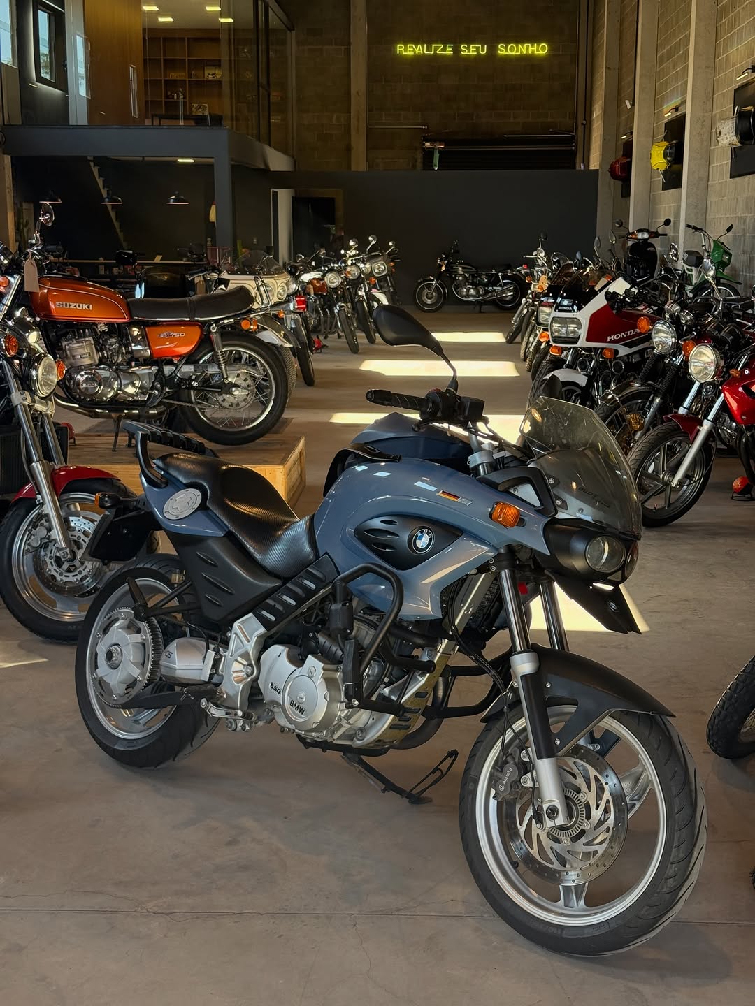 BMW F 650 CS - Imagem 1