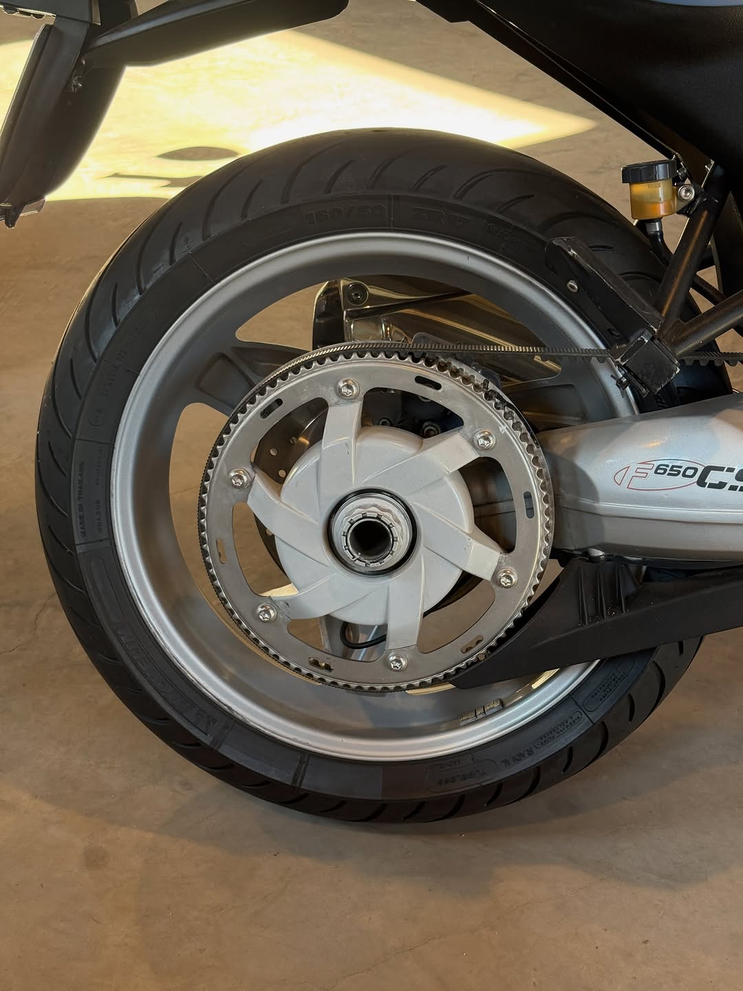 BMW F 650 CS - Imagem 11