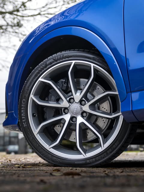 AUDI RS Q3 - Imagem 16