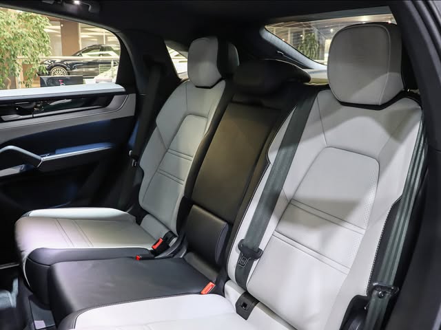 PORSCHE CAYENNE S COUPÉ - Imagem 9