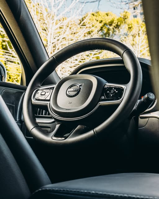 VOLVO XC-60 T8 POLESTAR ENGINEERED - Imagem 8