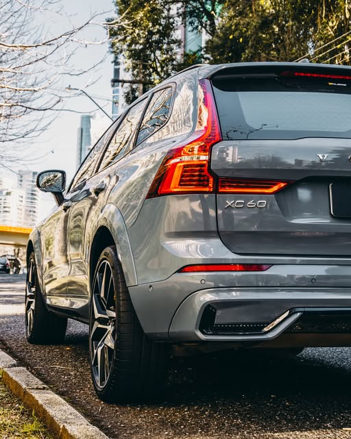 VOLVO XC-60 T8 POLESTAR ENGINEERED - Imagem 10