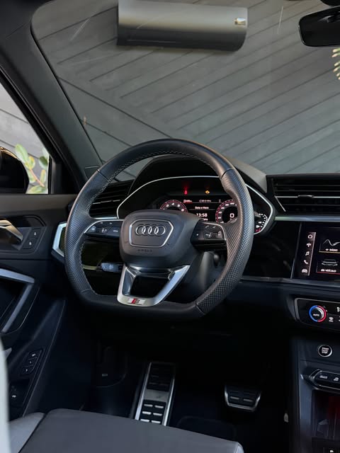 AUDI Q3 SPORTBACK PERF. BLACK PLUS QUATTRO TIPTRONIC - Imagem 5