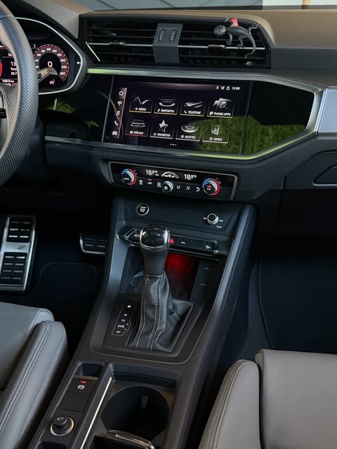 AUDI Q3 SPORTBACK PERF. BLACK PLUS QUATTRO TIPTRONIC - Imagem 6