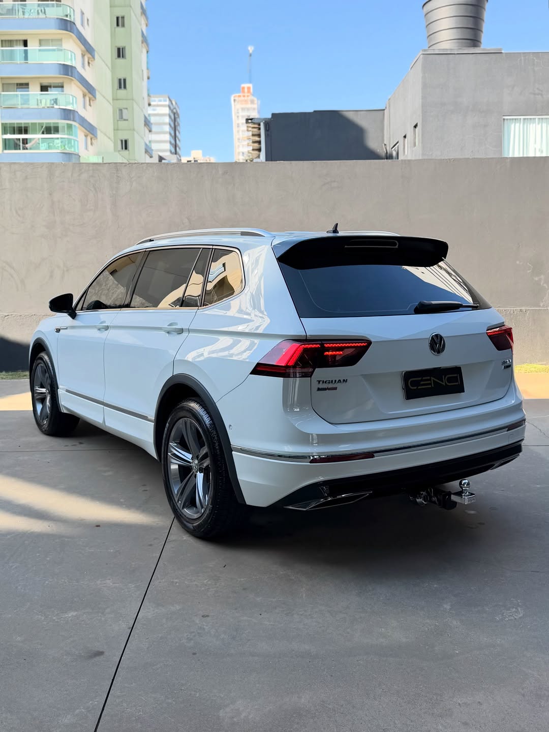 VOLKSWAGEN TIGUAN R-LINE - Imagem 3