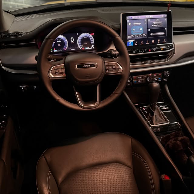 JEEP COMPASS LONGITUDE - Imagem 9