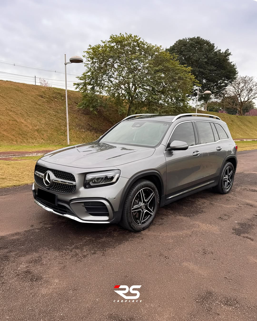 MERCEDES-BENZ GLB 220 AMG LINE - Imagem 1