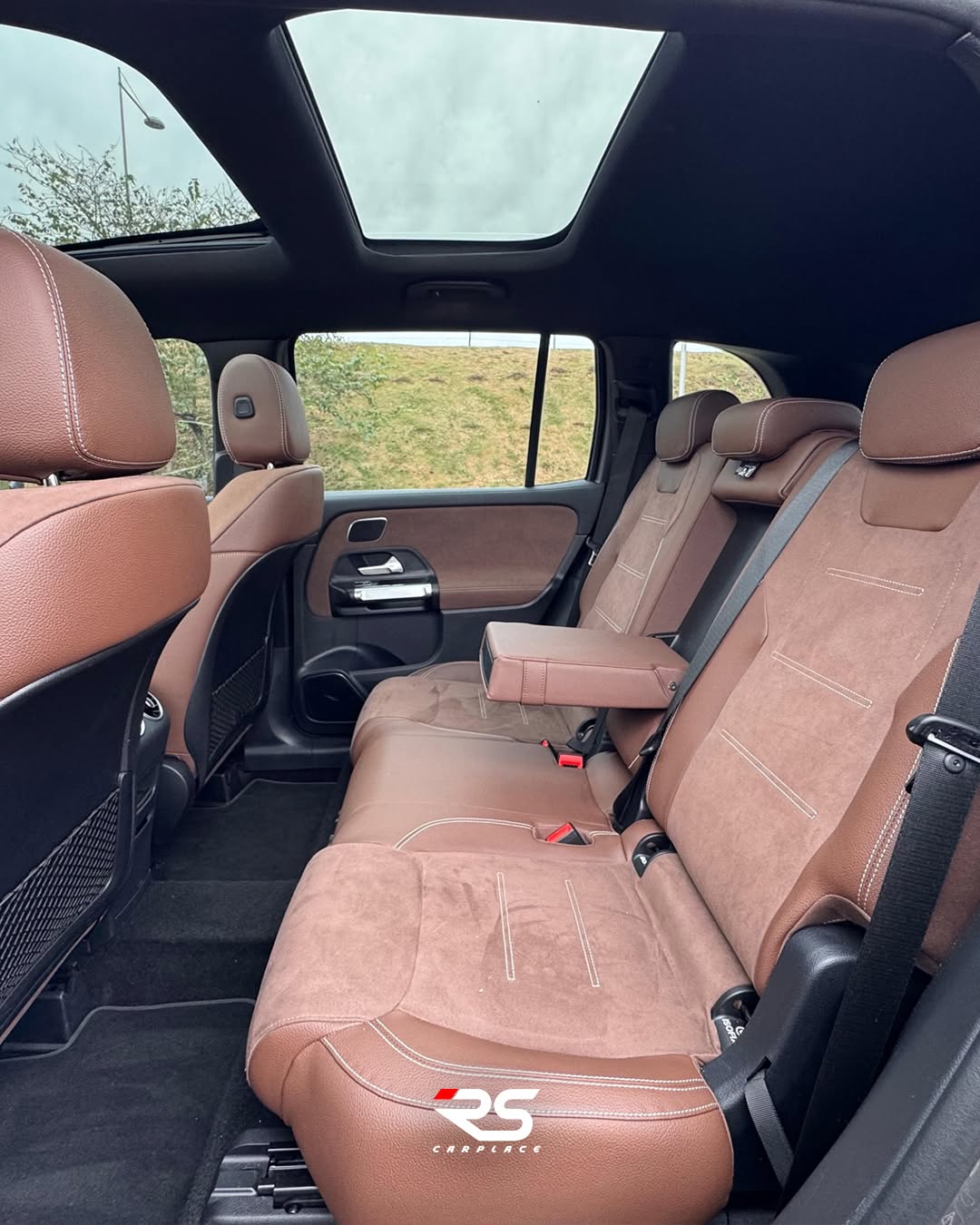 MERCEDES-BENZ GLB 220 AMG LINE - Imagem 9