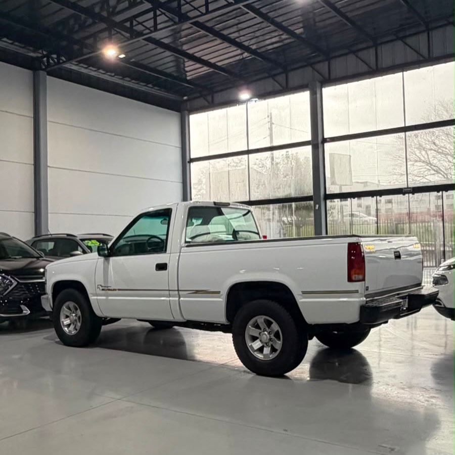 CHEVROLET SILVERADO - Imagem 13