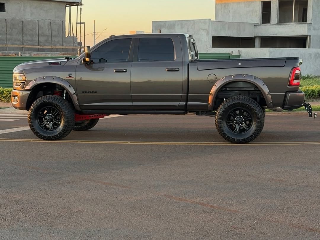 RAM 2500 LARAMIE - Imagem 3