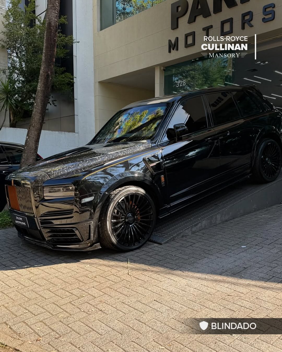 ROLLS-ROYCE CULLINAN MANSORY - Imagem 1