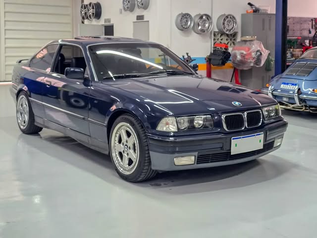 BMW 325I - Imagem 1