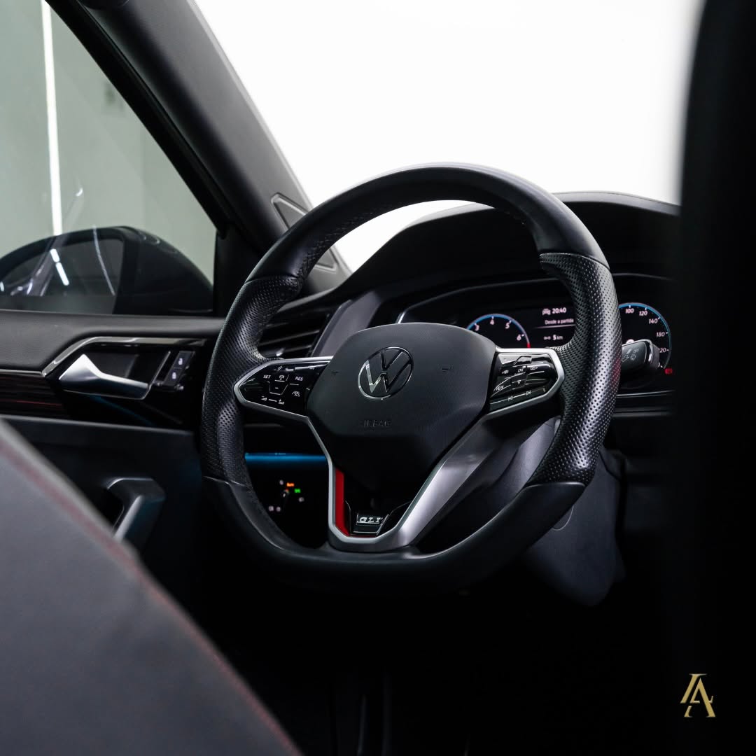 VOLKSWAGEN JETTA GLI - Imagem 14