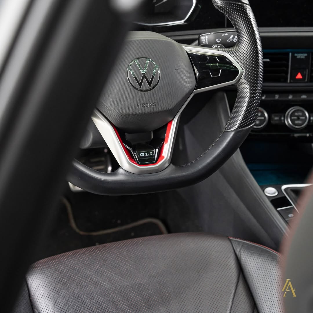 VOLKSWAGEN JETTA GLI - Imagem 10