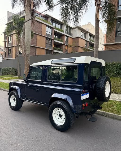 LAND ROVER DEFENDER - Imagem 4