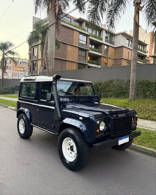 LAND ROVER DEFENDER - Imagem 5