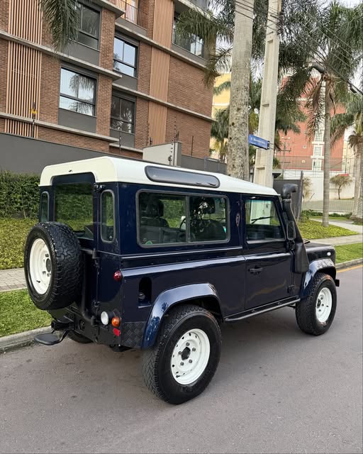 LAND ROVER DEFENDER - Imagem 7