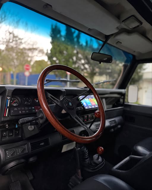 LAND ROVER DEFENDER - Imagem 9