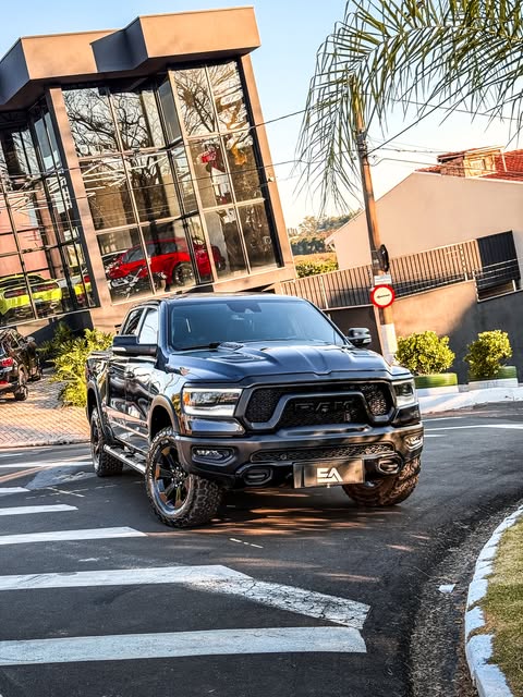 RAM 1500 REBEL - Imagem 1