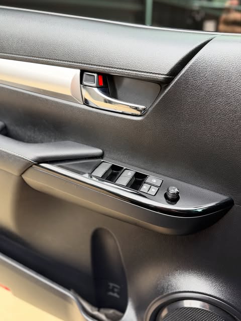 TOYOTA HILUX SR - Imagem 12