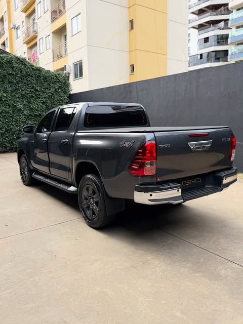 TOYOTA HILUX SR - Imagem 4