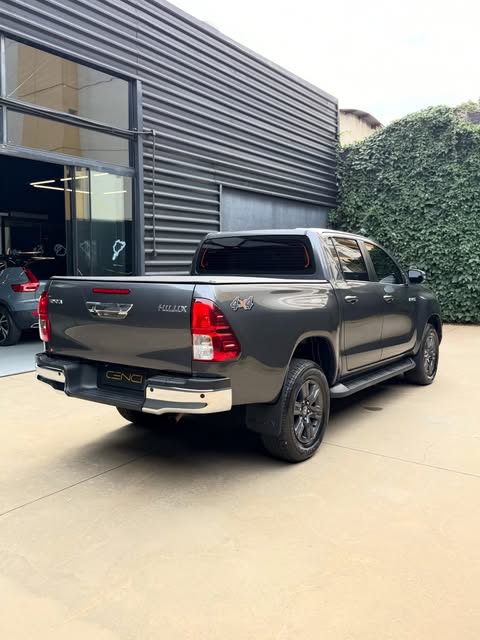 TOYOTA HILUX SR - Imagem 5
