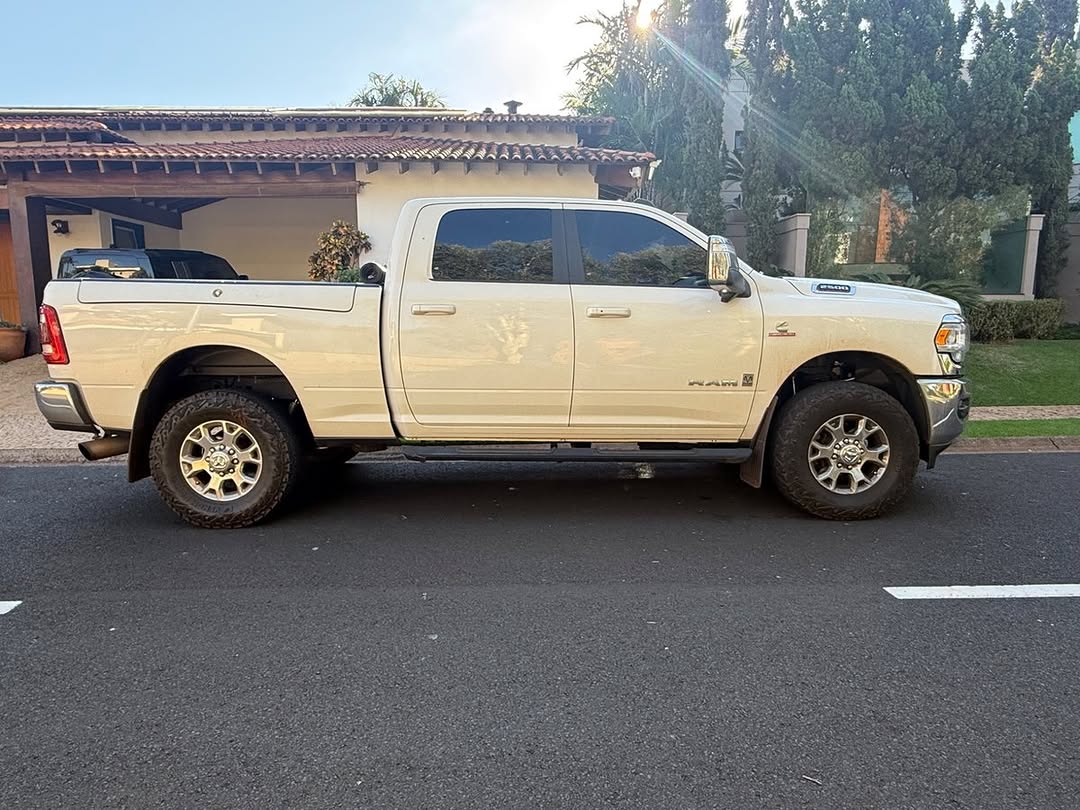 RAM 2500 LARAMIE - Imagem 4