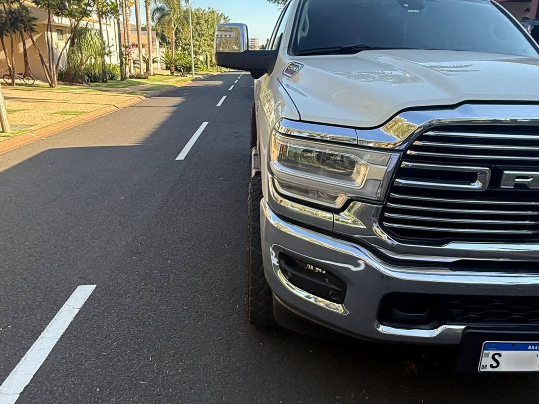 RAM 2500 LARAMIE - Imagem 10
