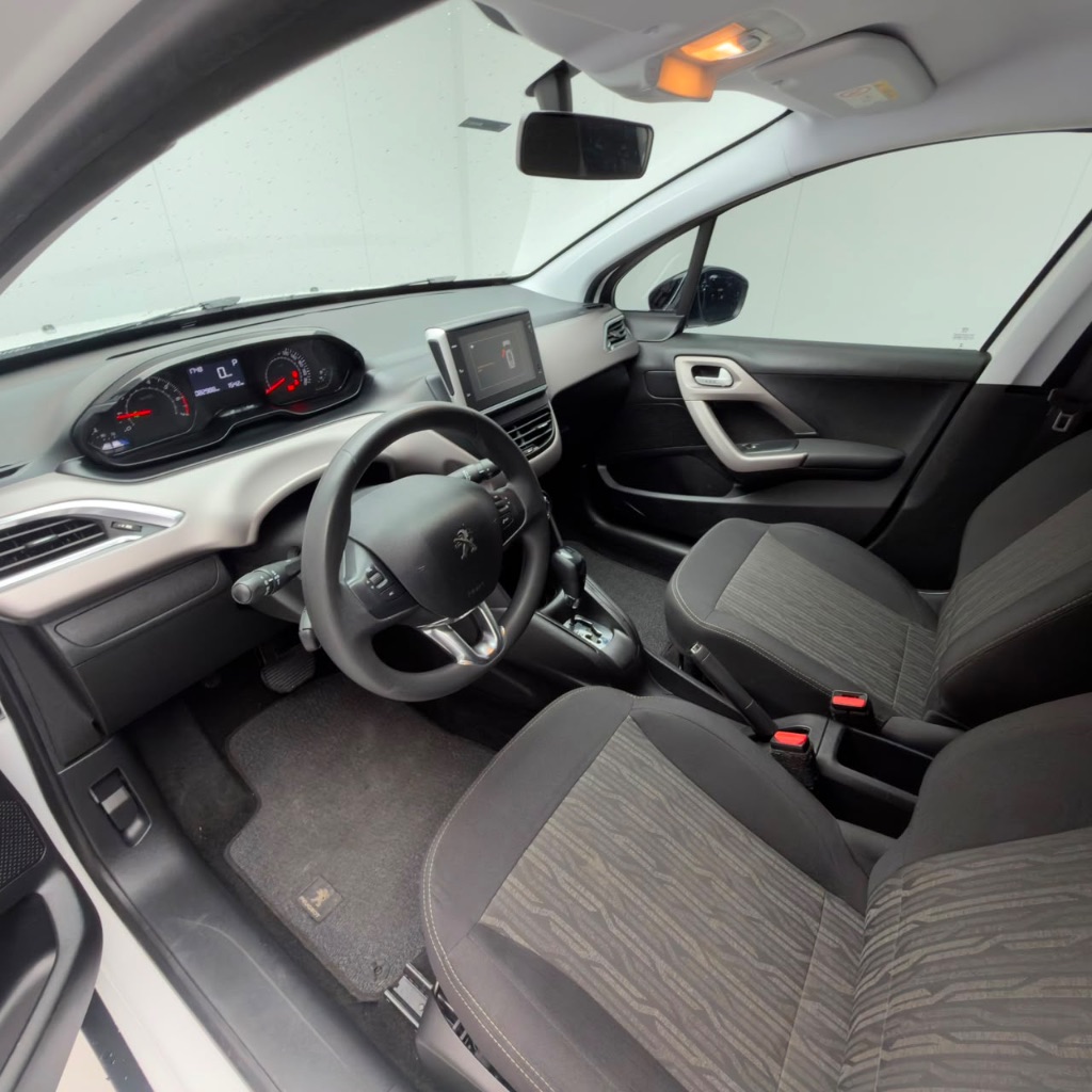 PEUGEOT 2008 ALLURE PACK - Imagem 9