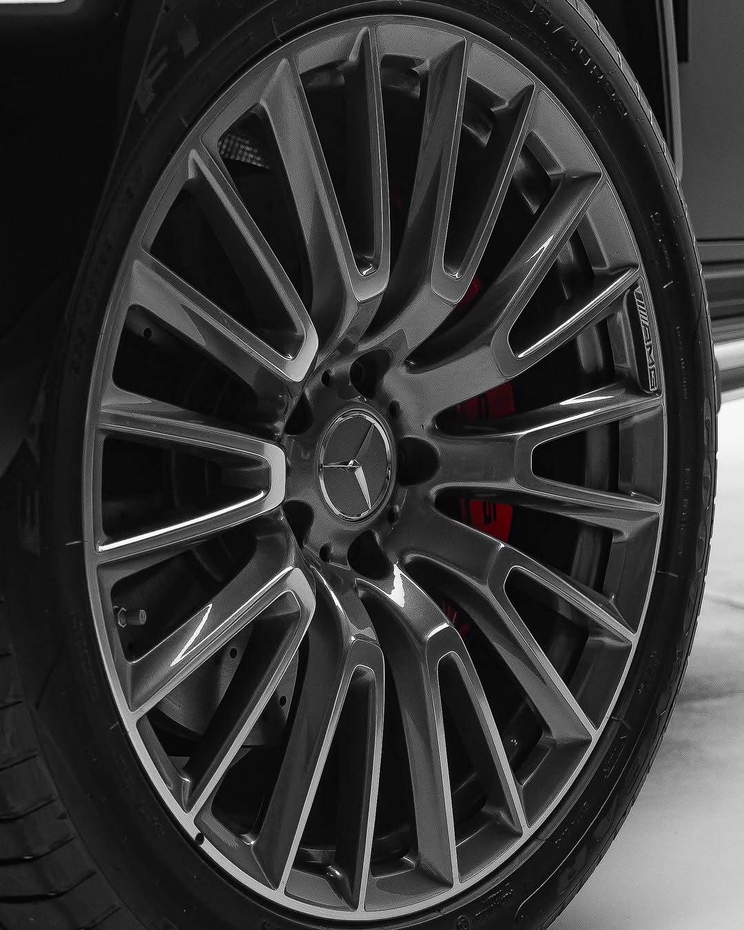 MERCEDES-BENZ G63 AMG MANUFAKTUR - Imagem 6