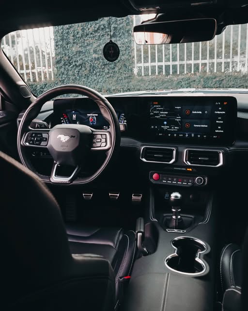FORD MUSTANG GT - Imagem 3