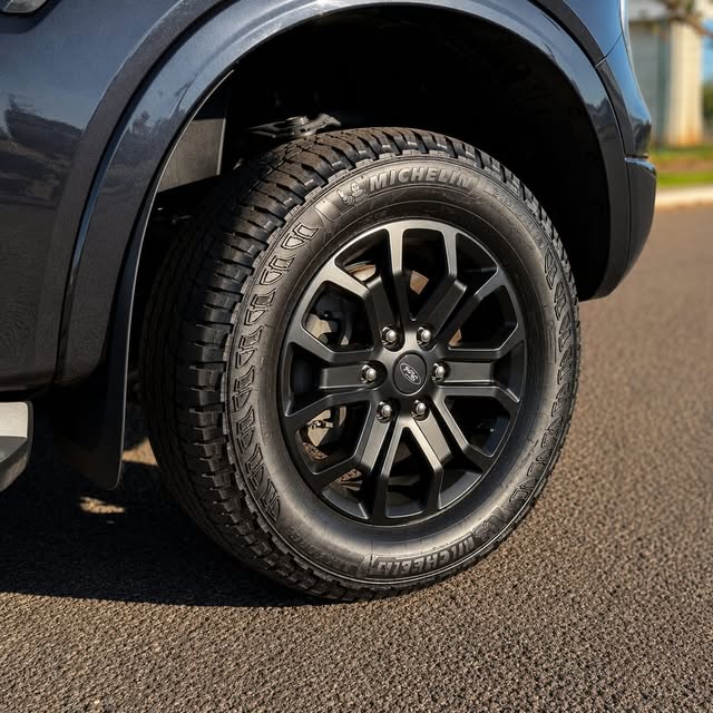 FORD RANGER LIMITED V6 - Imagem 4
