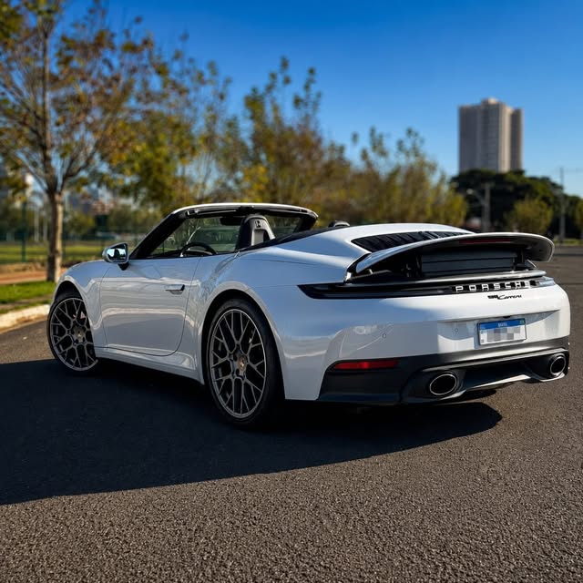 PORSCHE 911 CARRERA CABRIOLET - Imagem 2
