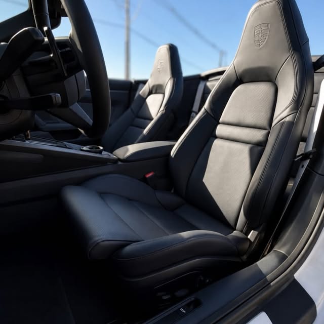 PORSCHE 911 CARRERA CABRIOLET - Imagem 10