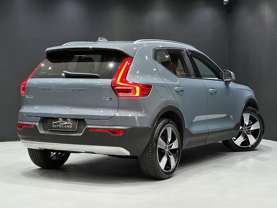 VOLVO XC40 T5 GASOLINA MOMENTUM AWD GEARTRONIC - Imagem 4