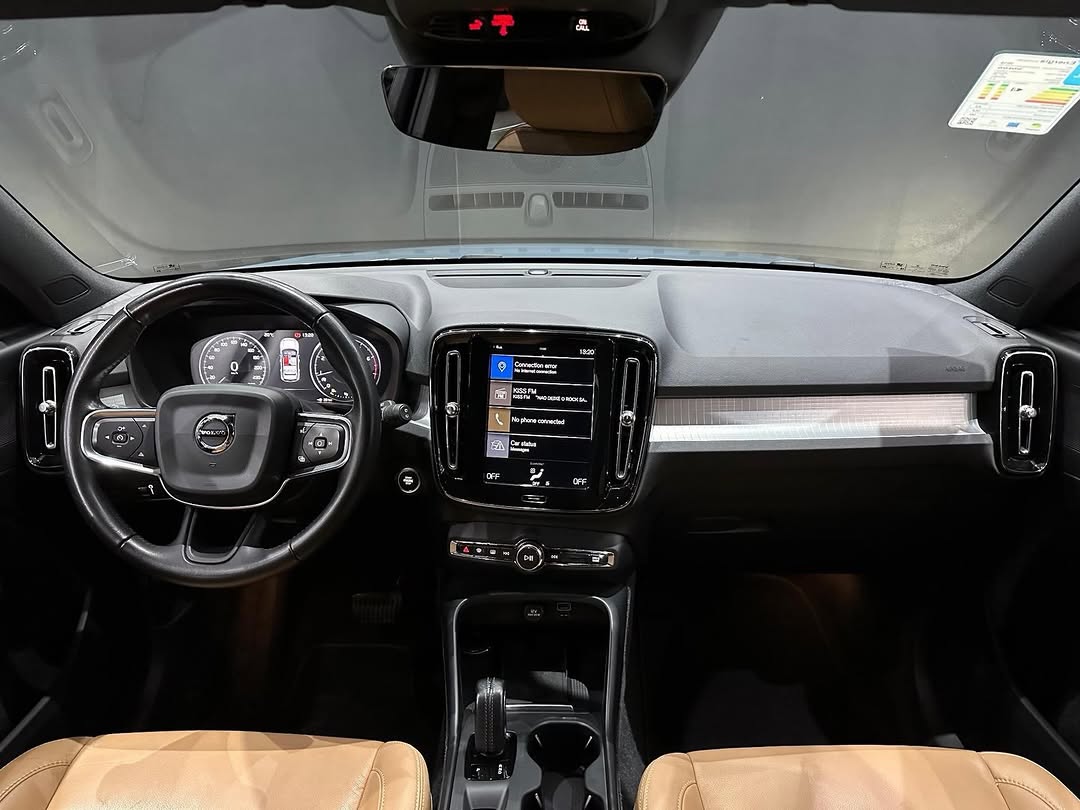 VOLVO XC40 T5 GASOLINA MOMENTUM AWD GEARTRONIC - Imagem 6